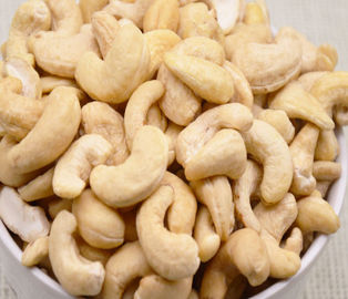 Nutrisi Lengkap Kacang Mentah, Kacang Mete Mentah Retak 5% Tingkat Kerusakan