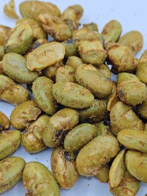 Biji kedelai bahan utama Biji kedelai makanan ringan diproduksi dalam waktu 25 hari kerja