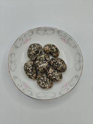 Kacang Kaseu Sesame Hitam dan Putih