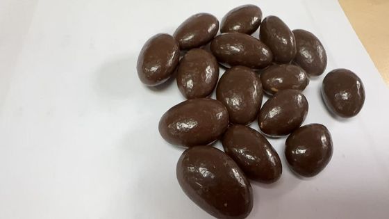 Kacang berlapis cokelat (Bali) & Kacang berlapis cokelat (Bali)