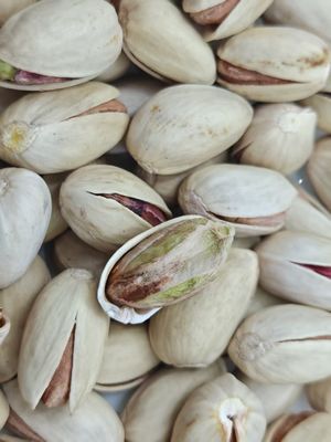 Menyenangkan Keinginan Pistachio garam panggang dalam cangkang sampel gratis