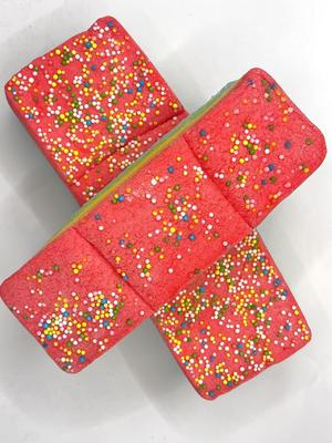 Marshmallow Dreamcake Rainbow Swirls – Ekstra Kenyal, Super Lembut & 100% Kebahagiaan Gula