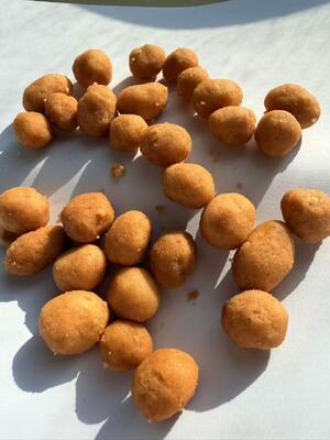 Kacang Lapis Rasa Daging Sapi Lima Bumbu BBQ