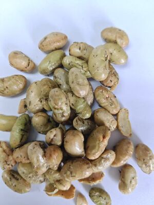 Bahan Tambahan Pangan TIDAK ADA Camilan Kedelai Label Pribadi Gaya yang Dapat Diterima Pemanggangan Terbuat dari Bahan yang Menawarkan Tekstur Renyah dan Rasa Alami