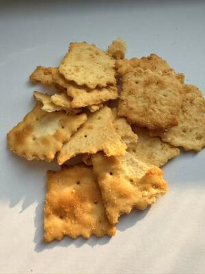 Wasabi & Rasa Cod Soda Crackers